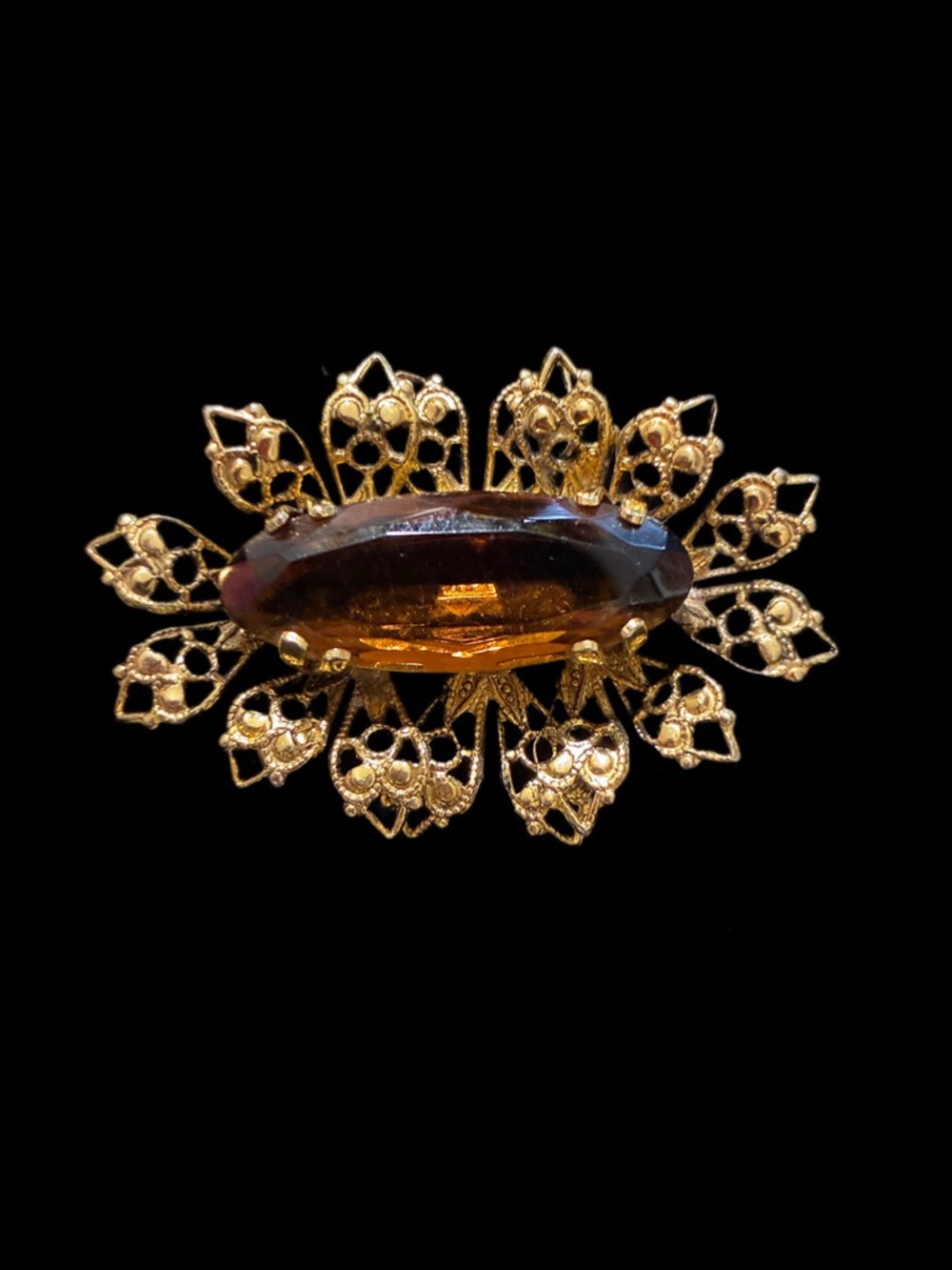Czech EUC Vintage Gold-Tone Filigree Brooch w/ faceted amber-colored glass stone